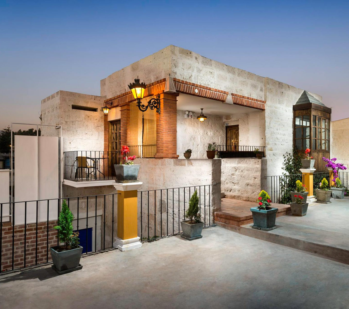Rondreis Peru, Arequipa, Hosteria Arequipa - buitenaanzicht