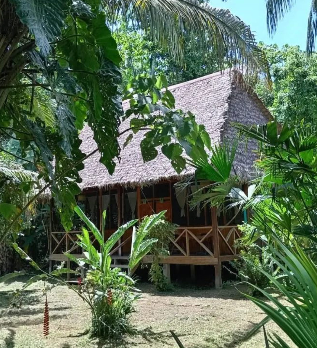 Rondreis Peru, Puerto Maldonado, Inotawa Lodge – buitenaanzicht Rondreis Peru, Puerto Maldonado, Inotawa Lodge - buitenaanzicht
