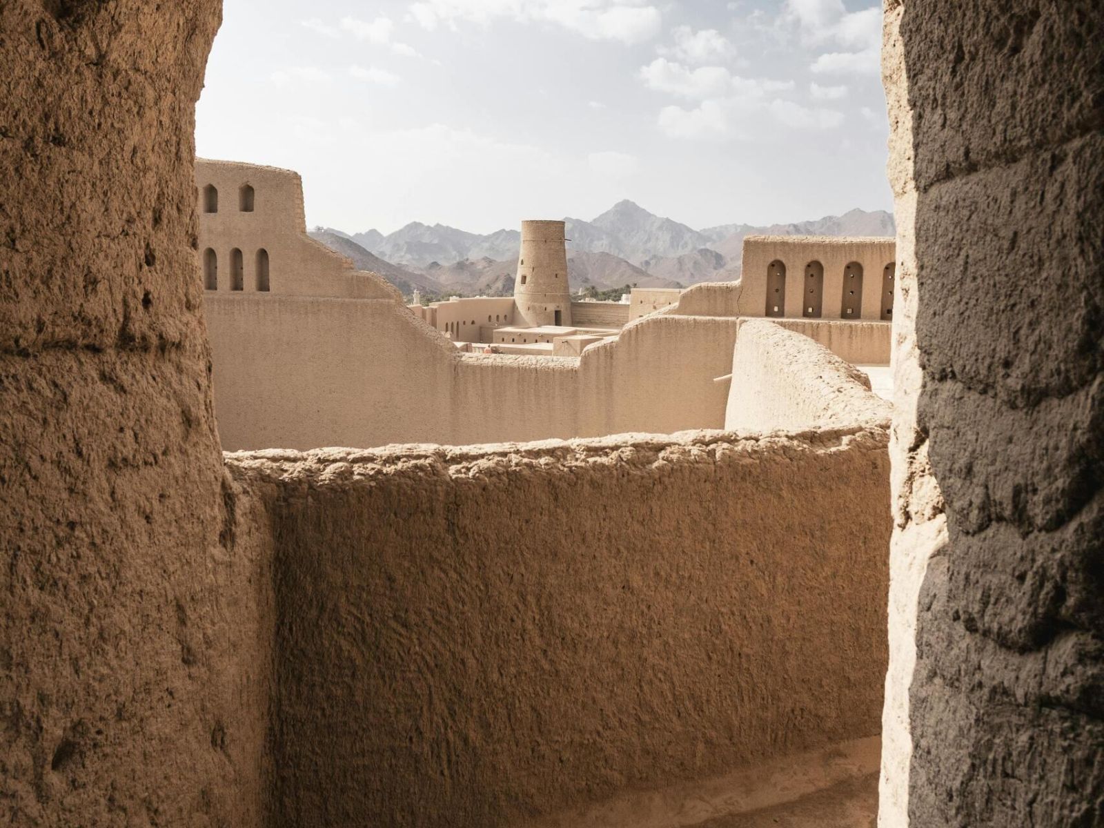 rondreis oman, bahla Fortmuur