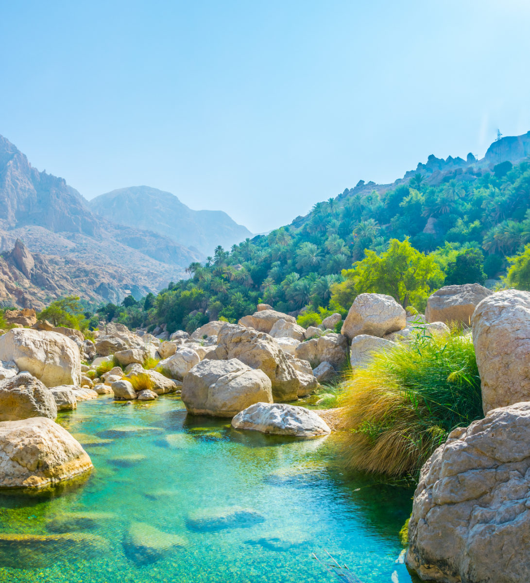rondreis oman, wadi tiwi Oasis met bergen rondreis oman, wadi tiwi Oasis met bergen