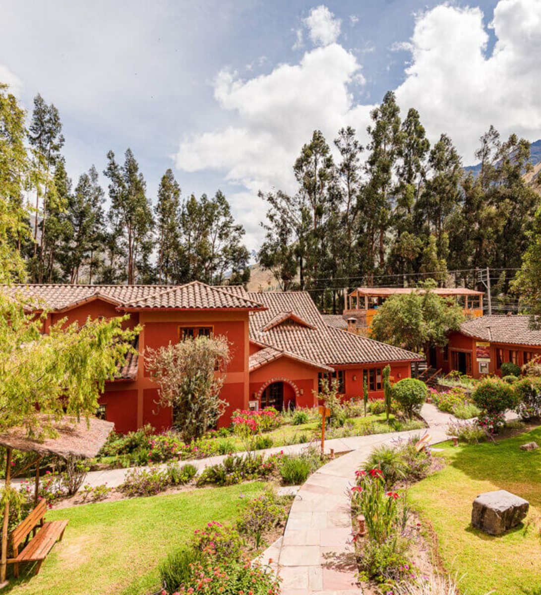 rondreis peru, ollantaytambo (sacred valley), pakaritampu - buitenaanzicht