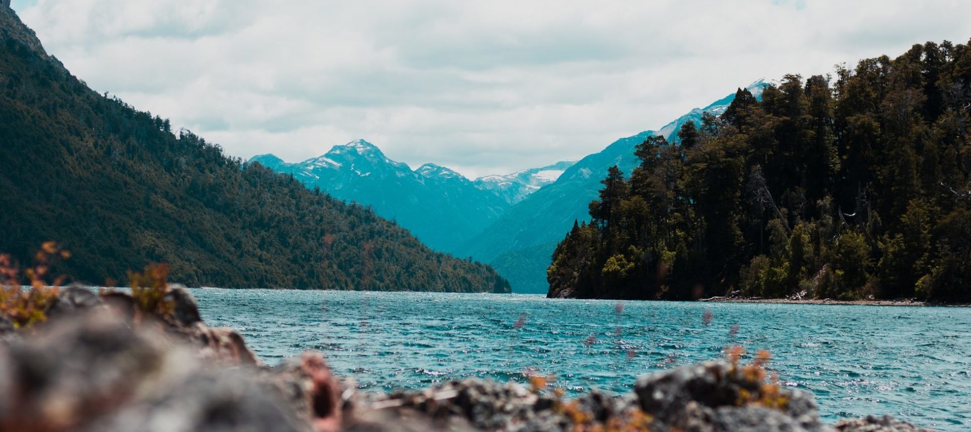 Rondreis Argentinië, meer met bergen, header