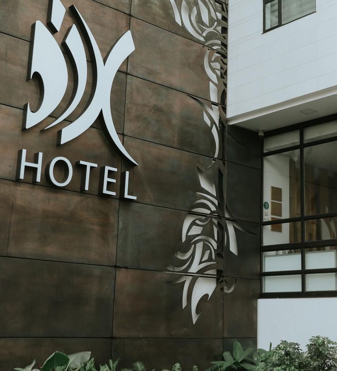 Rondreis Colombia, Medellin,Hotel Dix buitenaanzicht