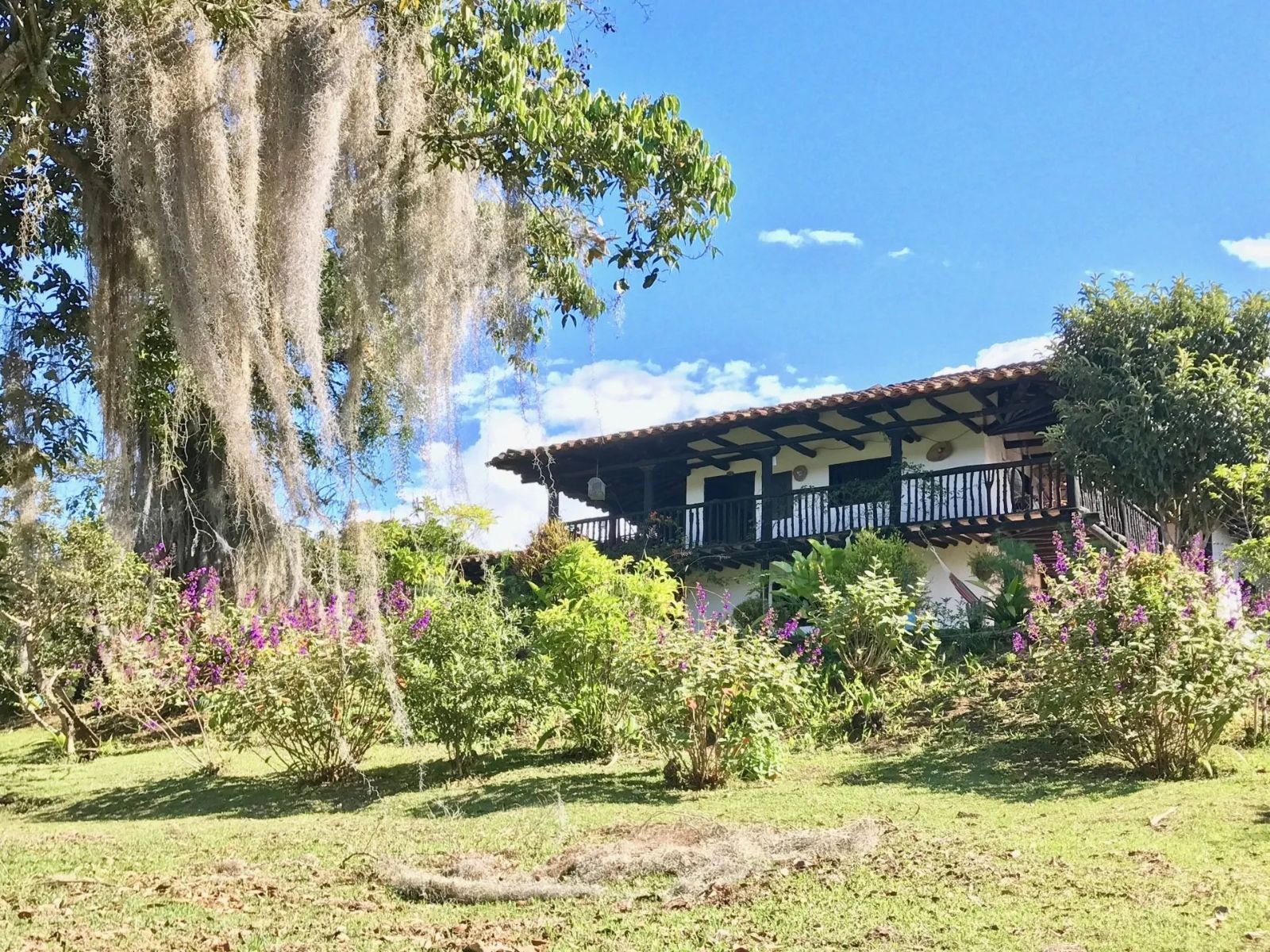 Rondreis Colombia, San Augustin, Hacienda Anacaona - buitenaanzicht hotel
