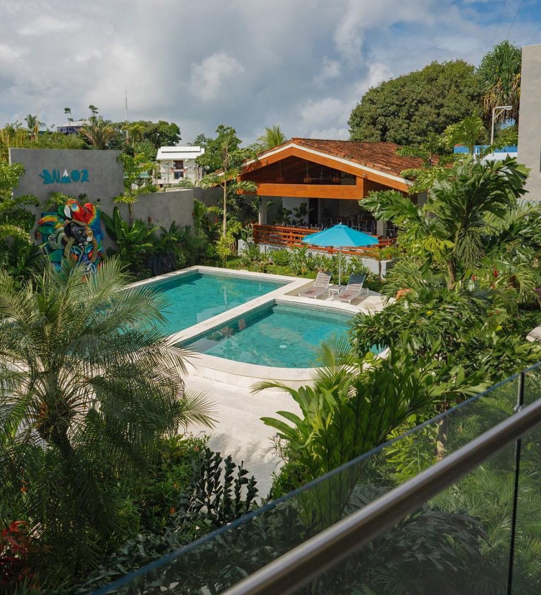 Rondreis Costa Rica, Manuel Antonio, Hotel Naoz, uitzicht op zwembad Rondreis Costa Rica, Manuel Antonio, Hotel Naoz, uitzicht op zwembad