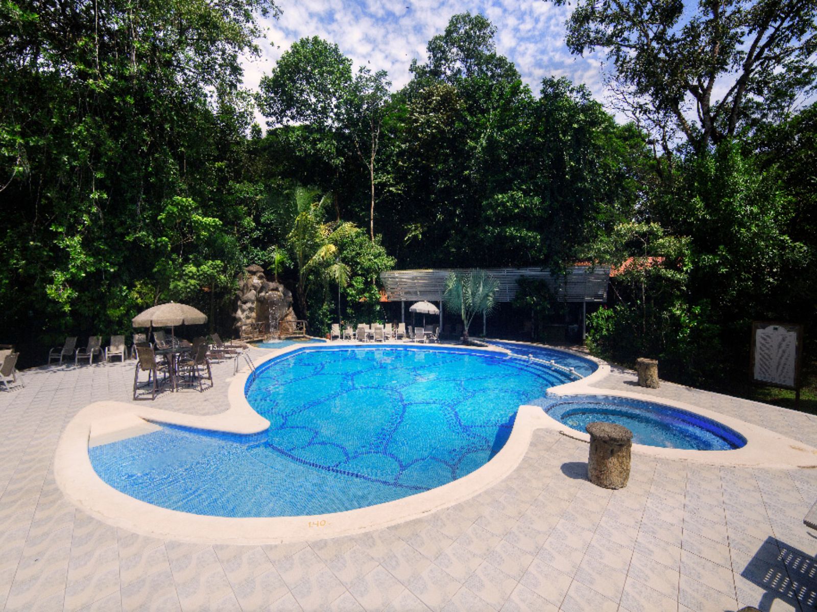 Rondreis Costa Rica, Tortuguero, Evergreen Lodge, zwembad