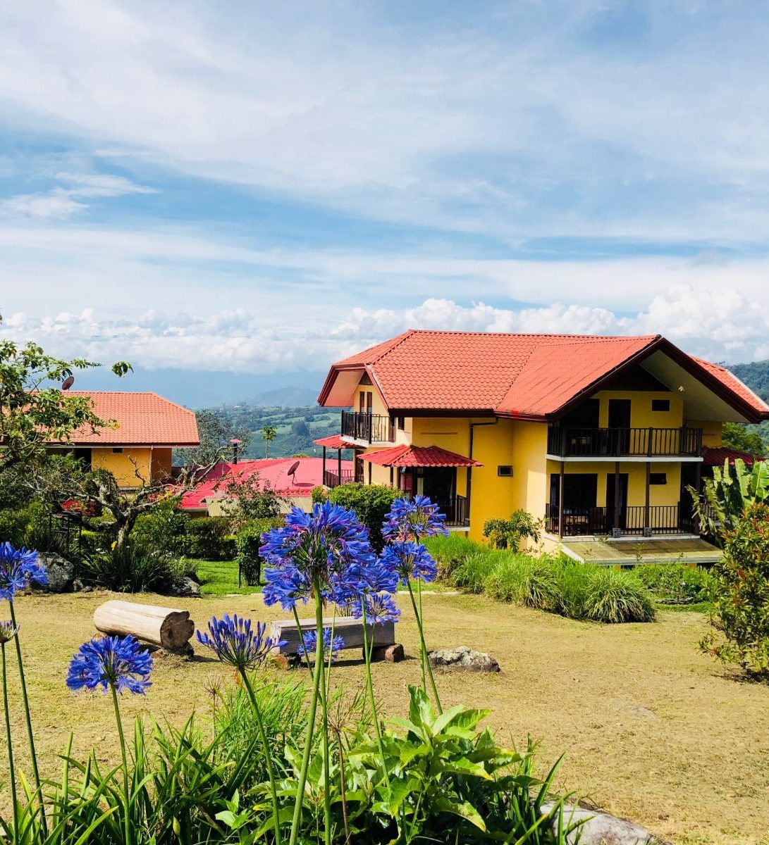 Rondreis Costa Rica, Turrialba, Guayabo Lodge, buitenaanzicht