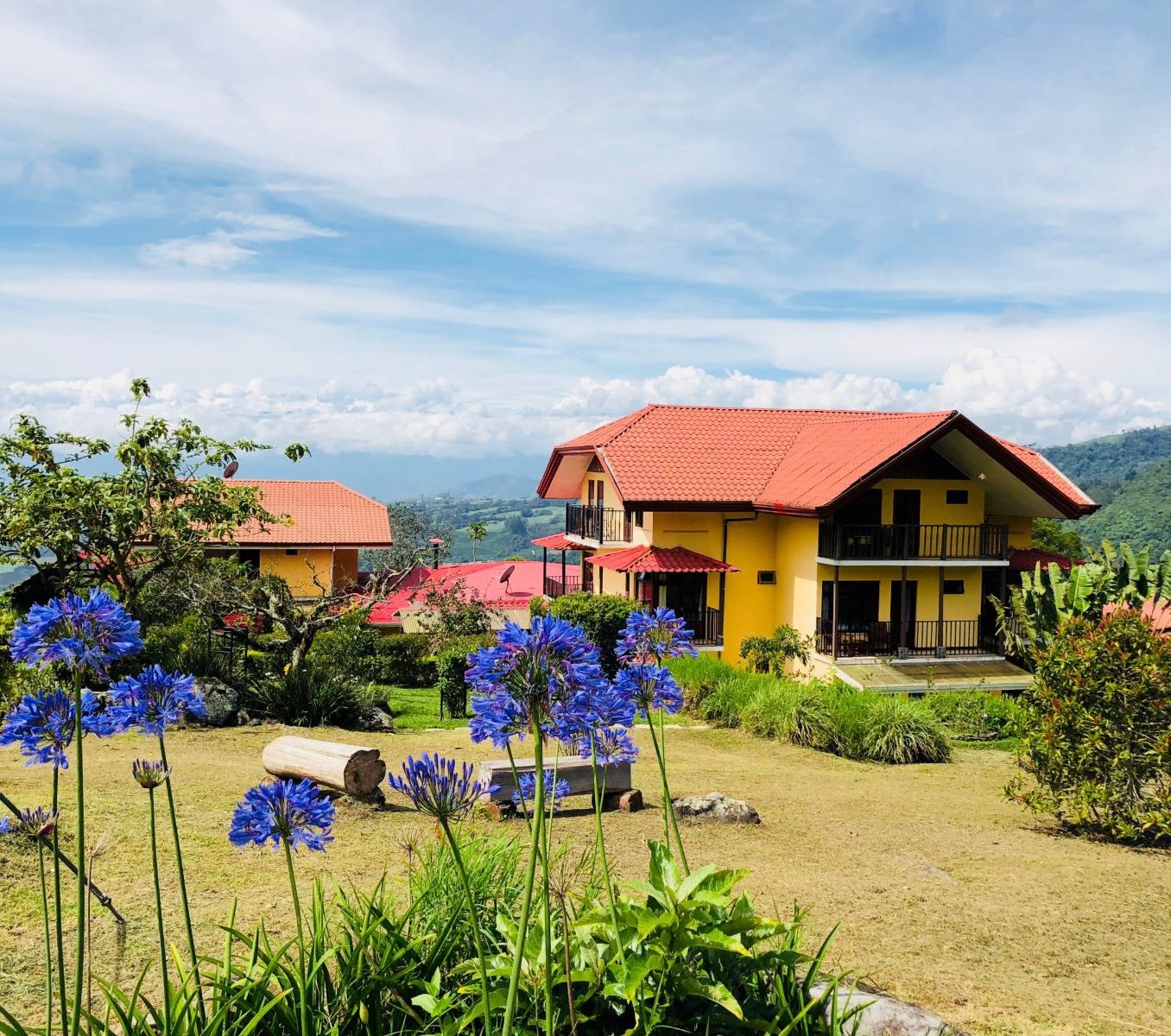 Rondreis Costa Rica, Turrialba, Guayabo Lodge, buitenaanzicht