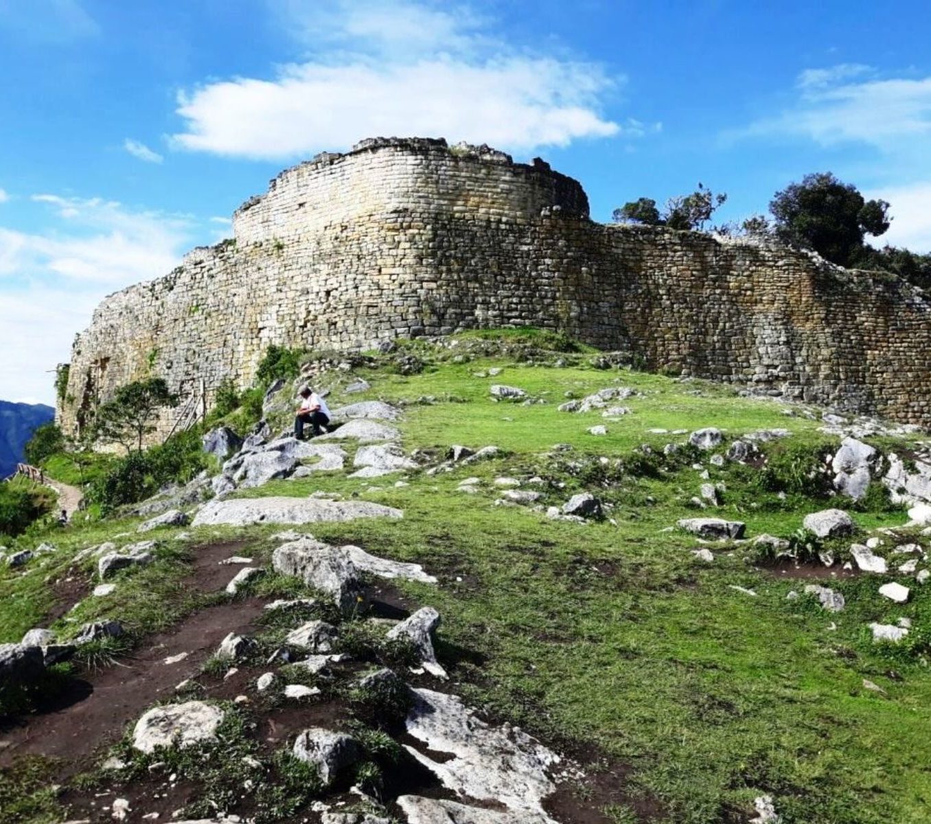 Rondreis Peru, Chachapoyas, Kuelap fort zijaanzicht