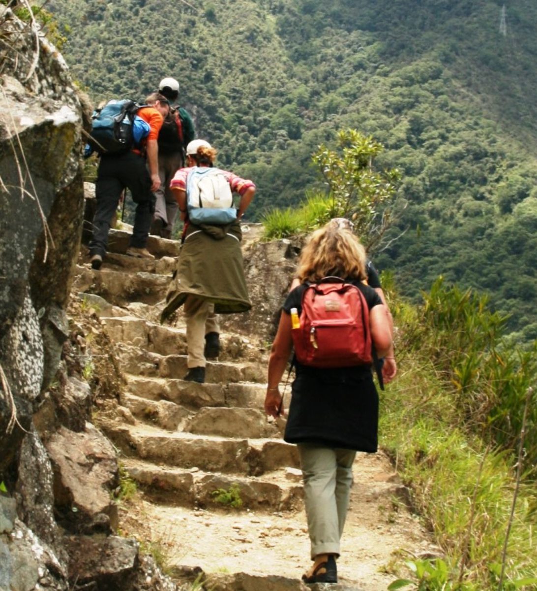 Rondreis Peru, inca trail Hike over trap groep mensen