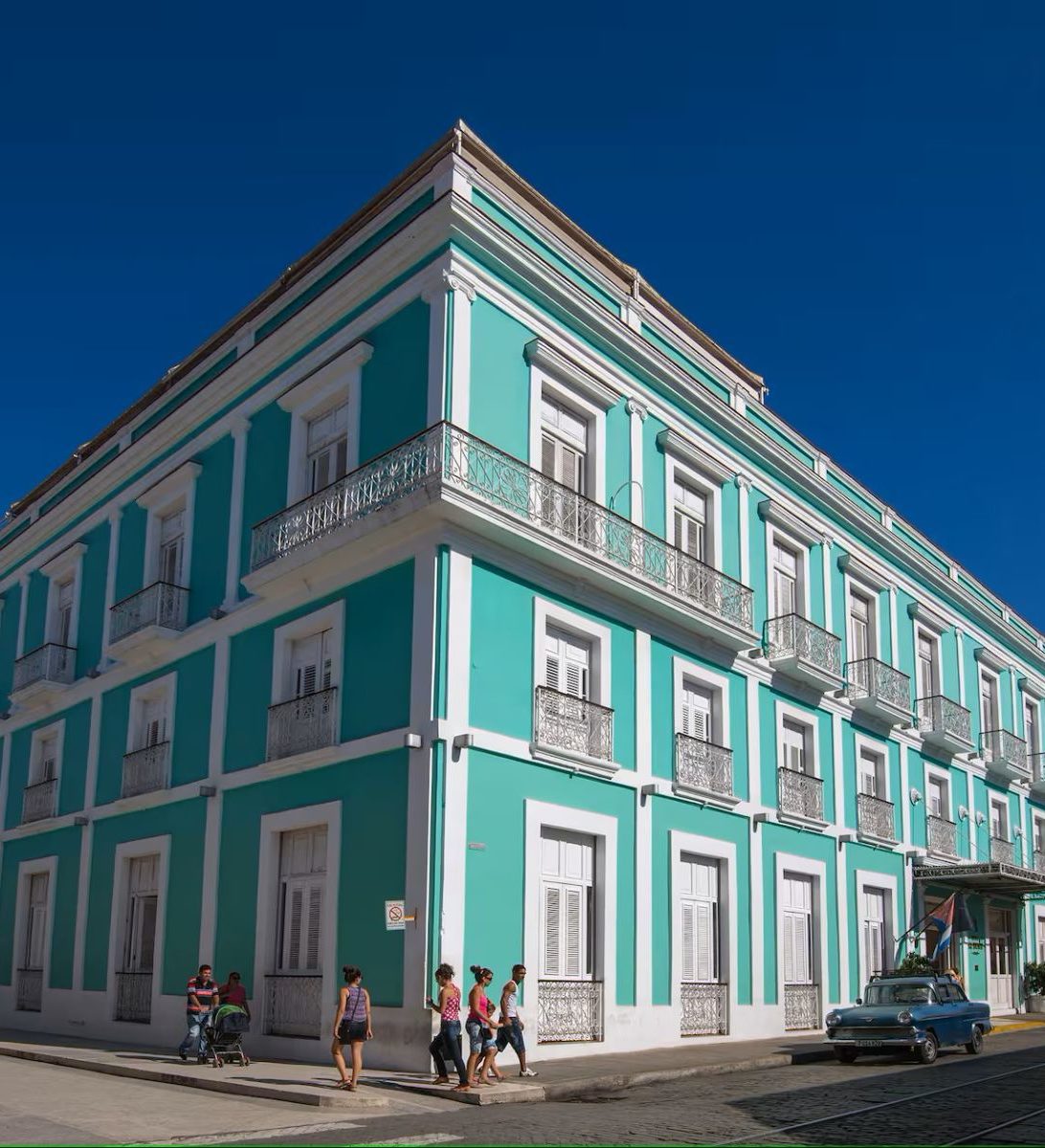 Rondreis Cuba, Cienfuegos, La Union, buitenaanzicht Rondreis Cuba, Cienfuegos, La Union, buitenaanzicht