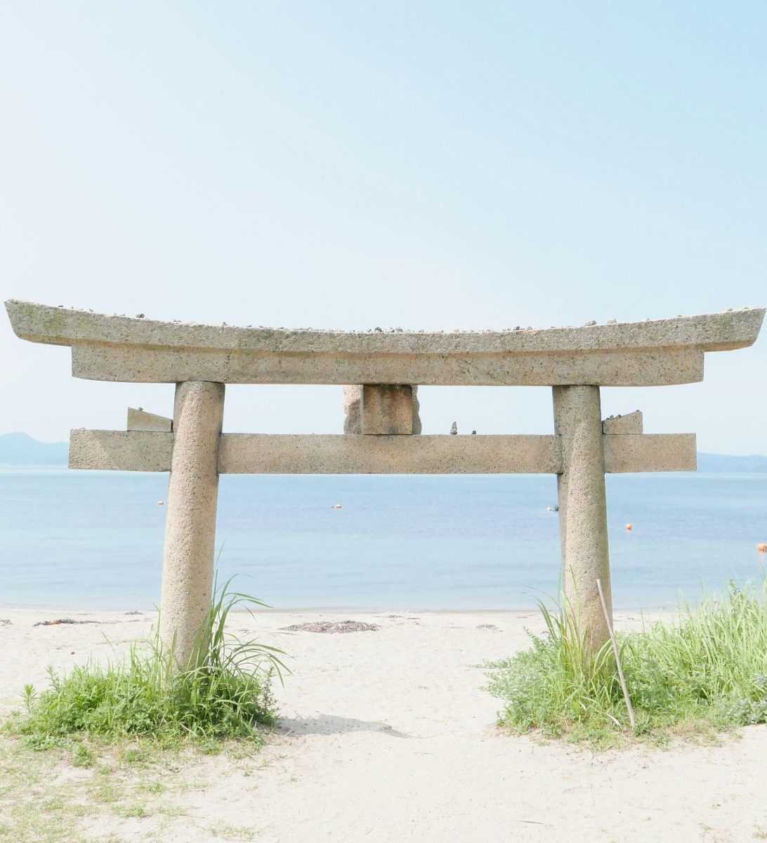 Rondreis Japan, Naoshima, traditionele poort