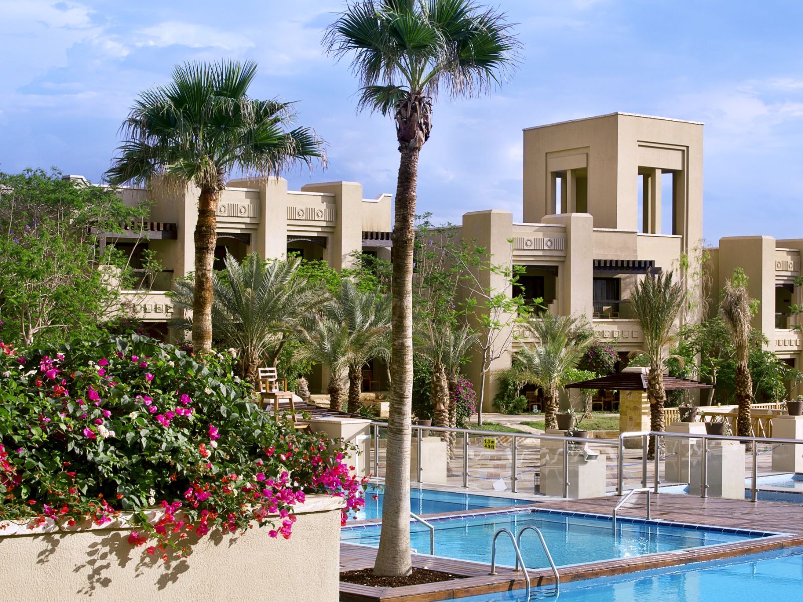 Rondreis Jordanië, Dead Sea, Holiday Inn Resort Dead Sea, buitenaanzicht hotel