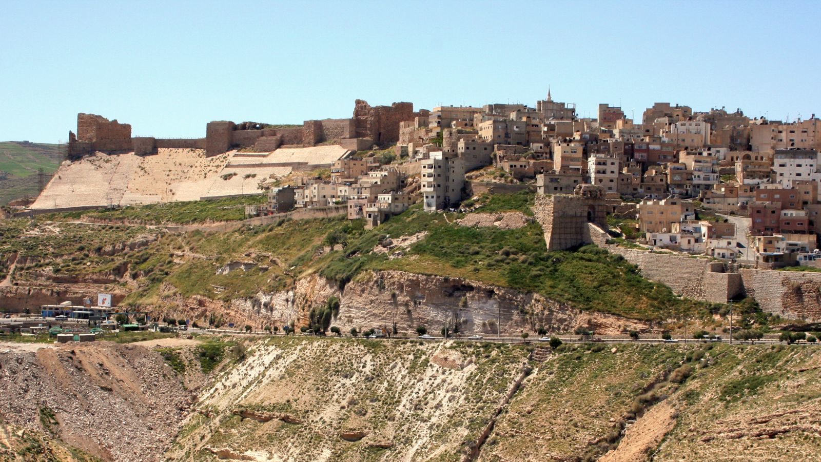 Rondreis-Jordanie-Kerak-uitzicht-stad