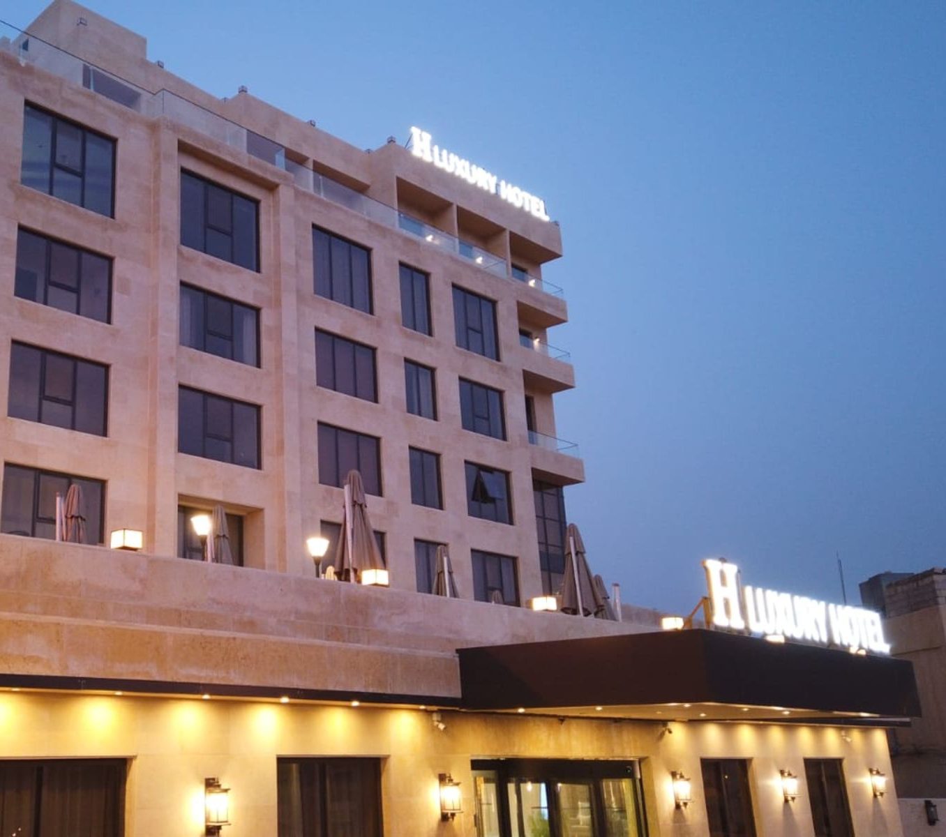 Rondreis Jordanië, Petra, H Luxury Hotel, buitenaanzicht hotel