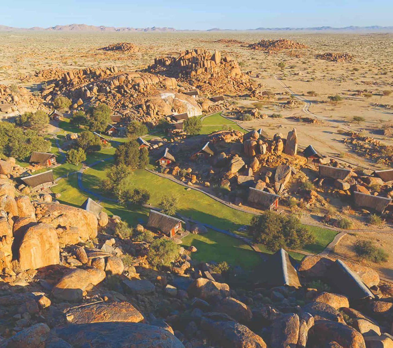 Rondreis Namibië, Fish River Canyon, Canyon Lodge, bovenaanzicht verblijf