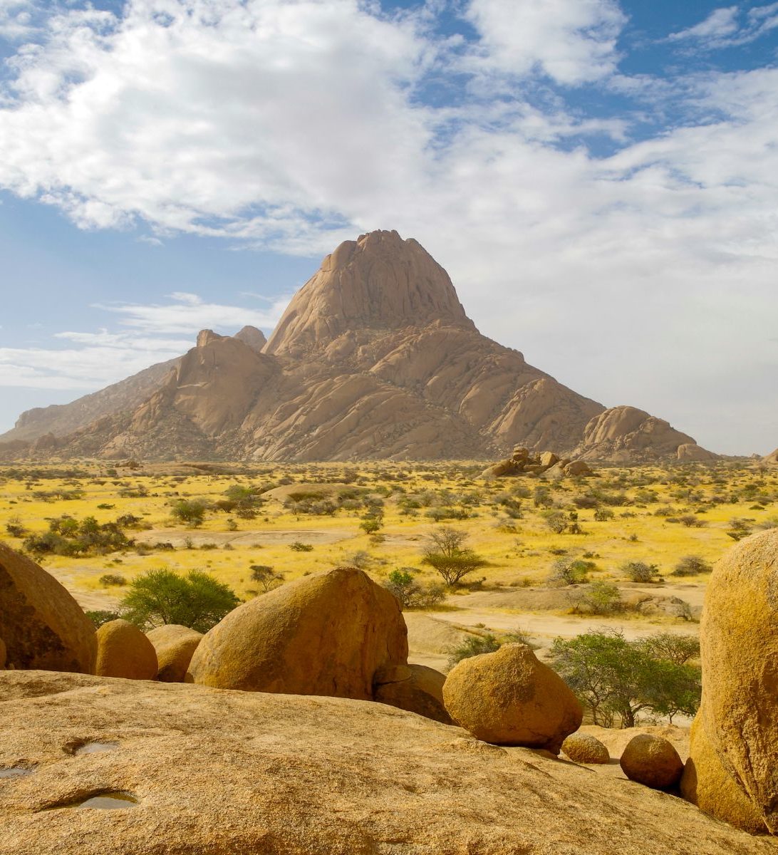 Rondreis Namibië, Spitzkoppe, berg van veraf