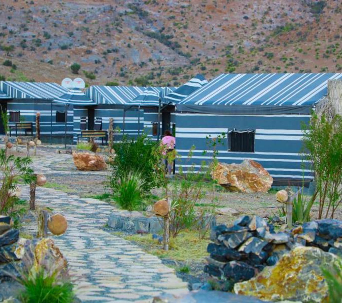 Rondreis Oman, Jebel Shams, Sama Heights Resort, buitenaanzicht verblijf