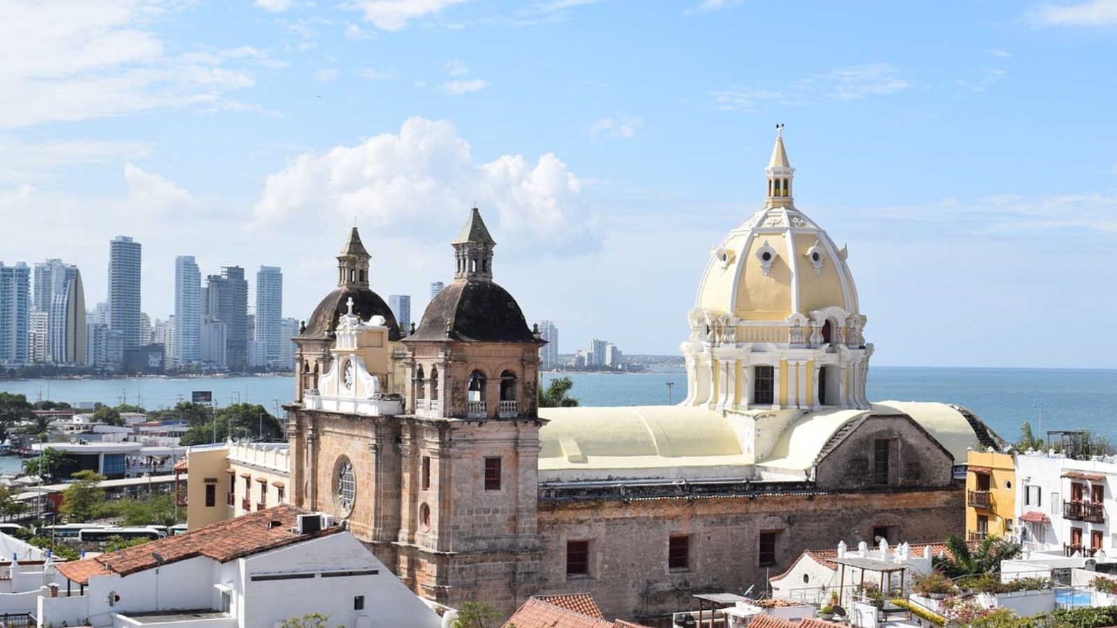 rondreis colombia, cartagena kerk