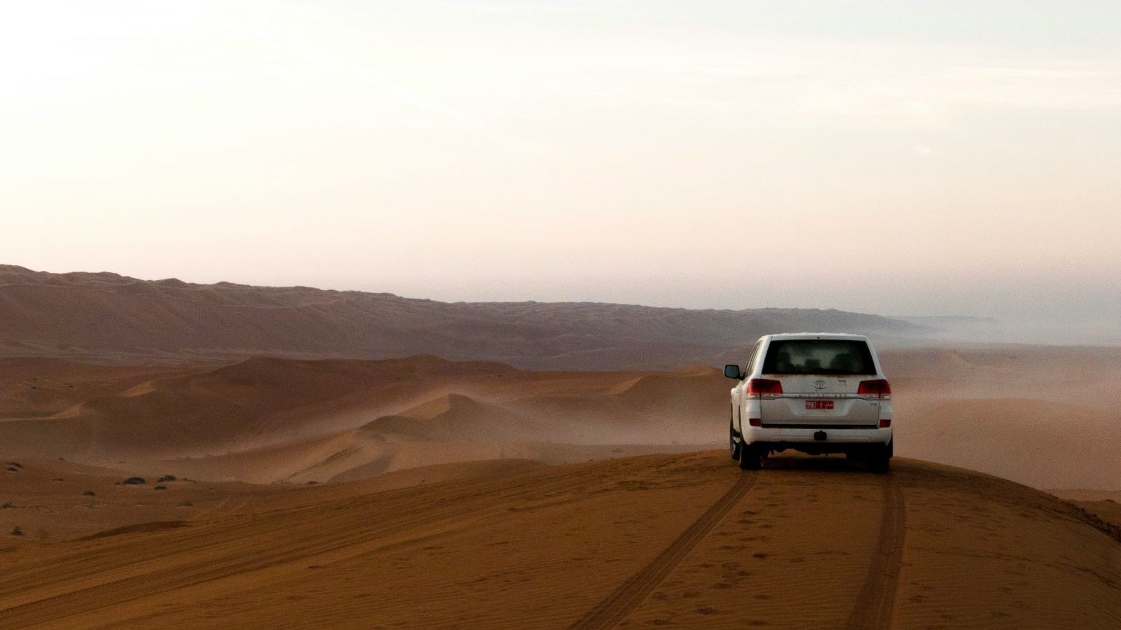 rondreis oman, wahiba sands Auto