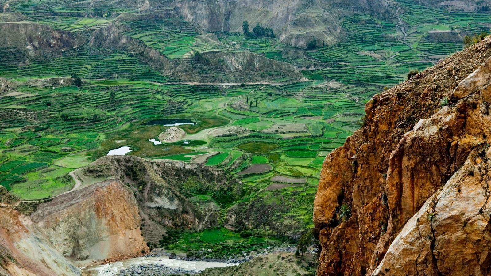 rondreis peru colca canyon, vallei en bergen