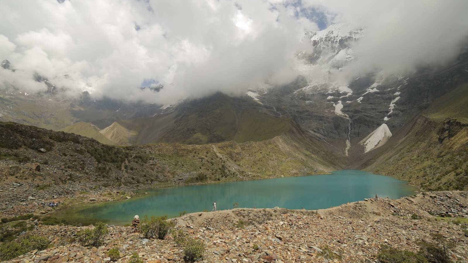 rondreis peru salkantay trekking, meer en bergen