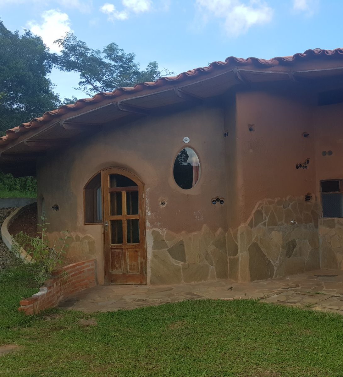 Rondreis Bolivia, Samaipata, La Vispera, vooraanzicht accommodatie Rondreis Bolivia, Samaipata, La Vispera, vooraanzicht accommodatie