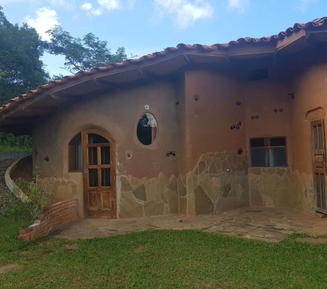 Rondreis Bolivia, Samaipata, La Vispera, vooraanzicht accommodatie