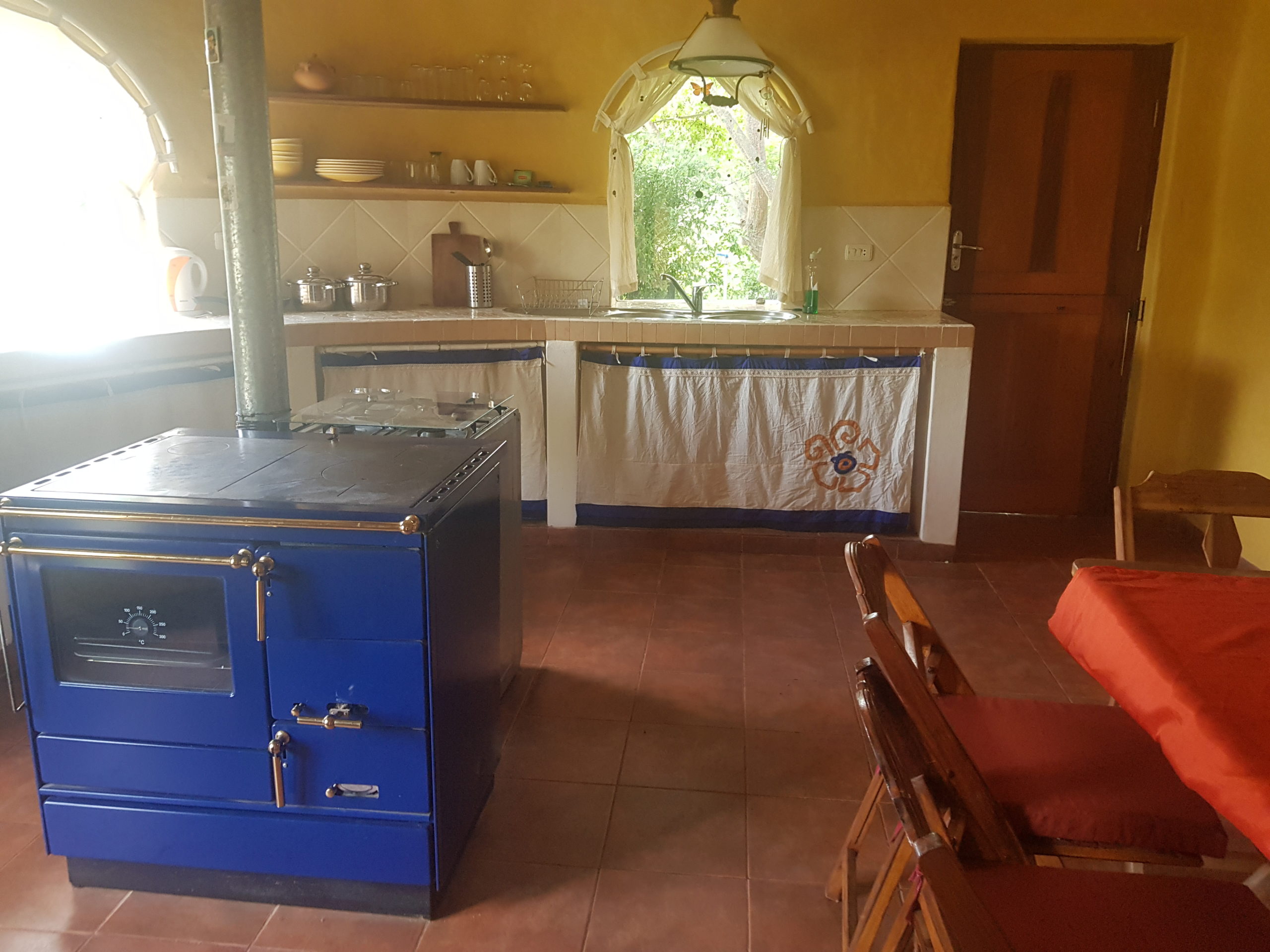Rondreis Bolivia, Samaipata, Yvy Casa Hotel, keuken
