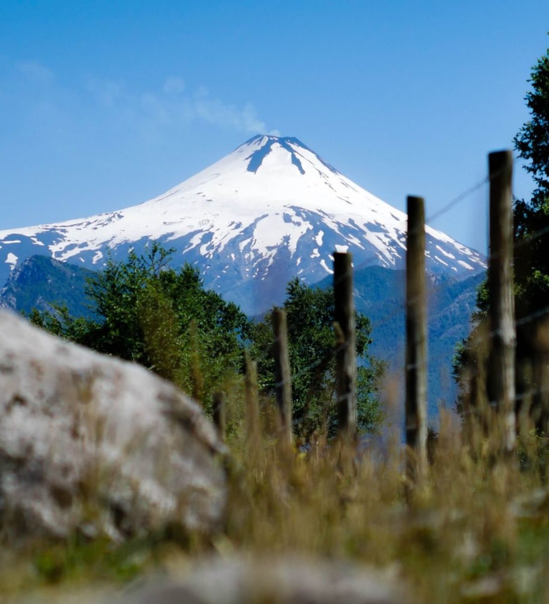 Rondreis Chili, Villarrica, vulkaan van een afstand Rondreis Chili, Villarrica, vulkaan van een afstand
