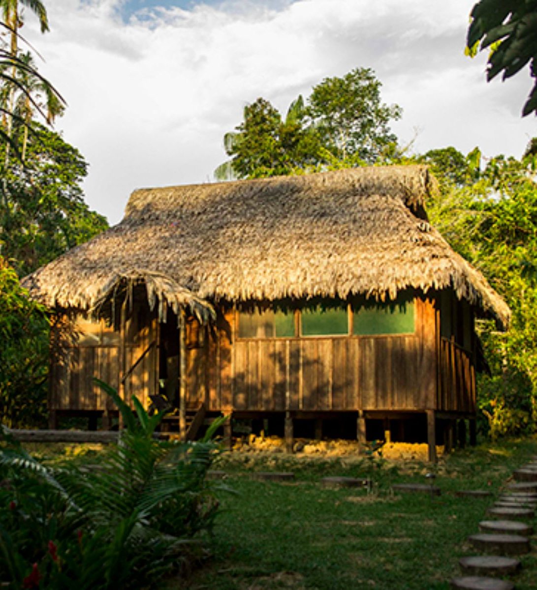 Rondreis Colombia, Leticia, Yoi Eco tours, buitenaanzicht lodge