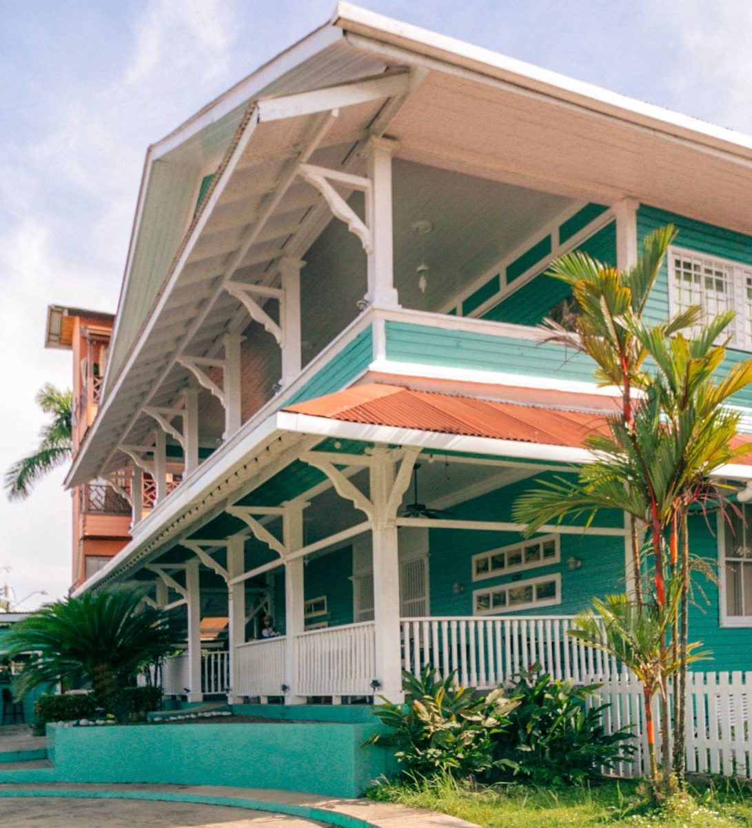Rondreis Panama, Bocas del Toro, Gran Bahía Hotel, zijaanzicht hotel