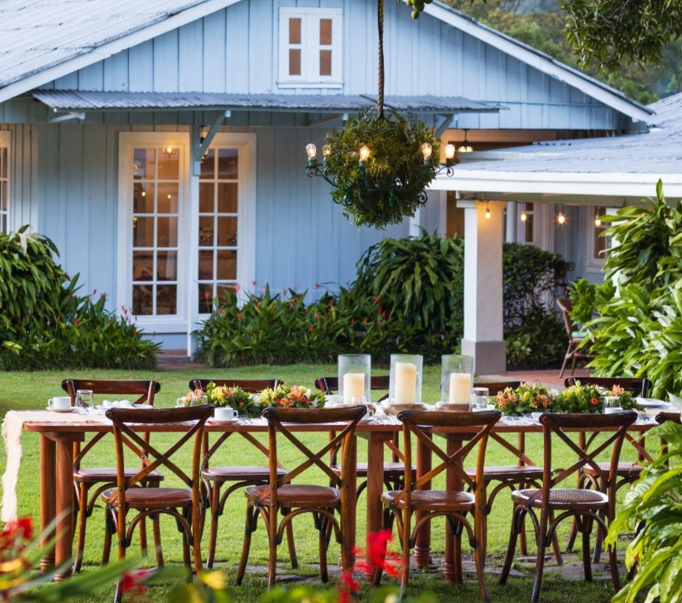 Rondreis Panama, Boquete, Panamonte Inn & Spa, eettafel buiten