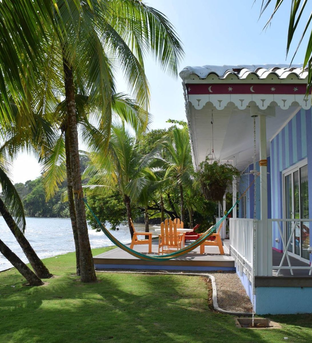 Rondreis Panama, Portobelo, El Otro Lado, zijaanzicht accommodatie Rondreis Panama, Portobelo, El Otro Lado, zijaanzicht accommodatie