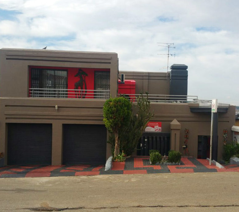 Rondreis Zuid-Afrika, Johannesburg-Soweto, Vahvenda Hills, buitenaanzicht hotel