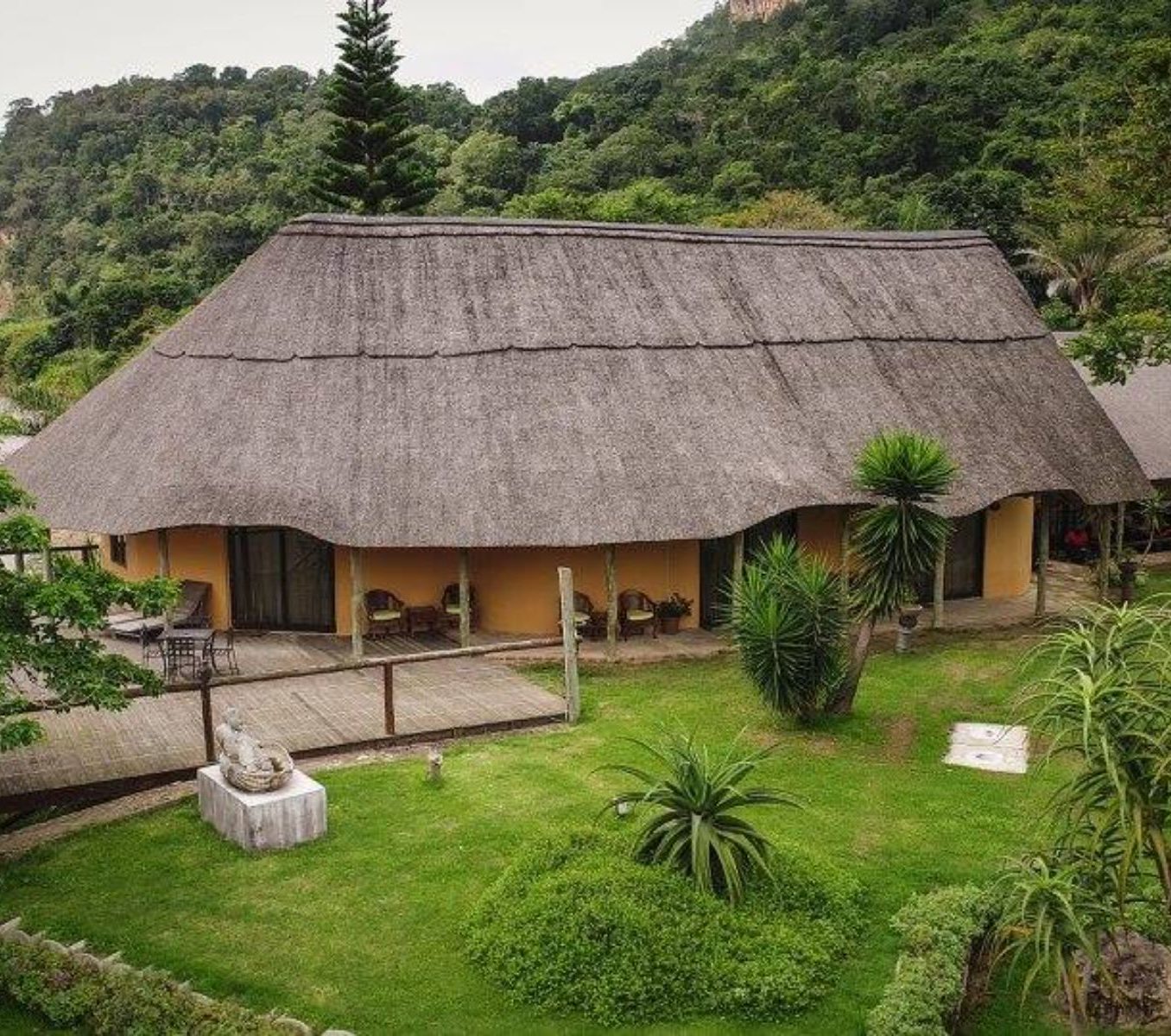 Rondreis Zuid-Afrika, Port St. John, N'Taba River Lodge, buitenaanzicht