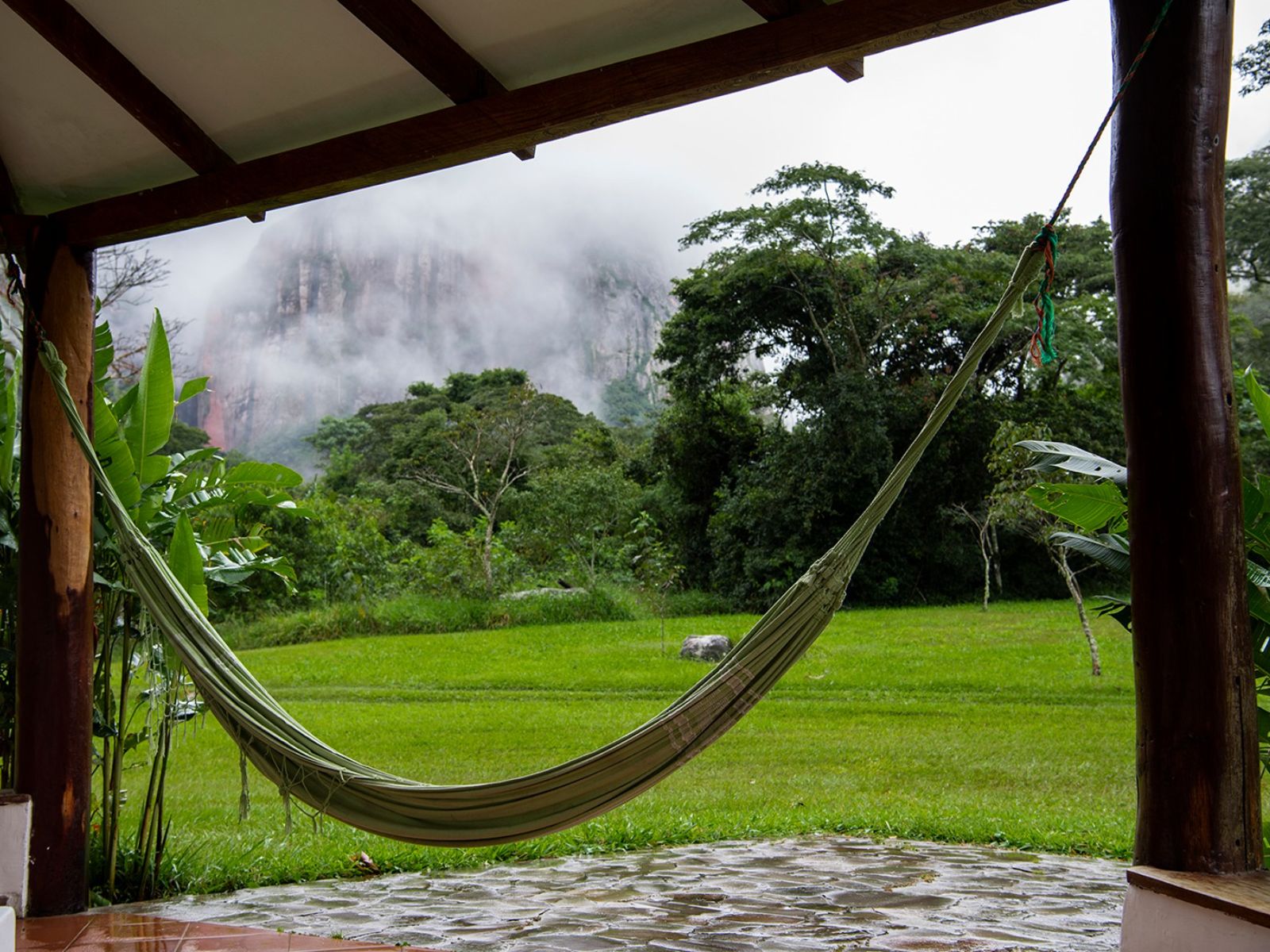 rondreis bolivia amboro national park refugio los vulcanos hotel hangmat