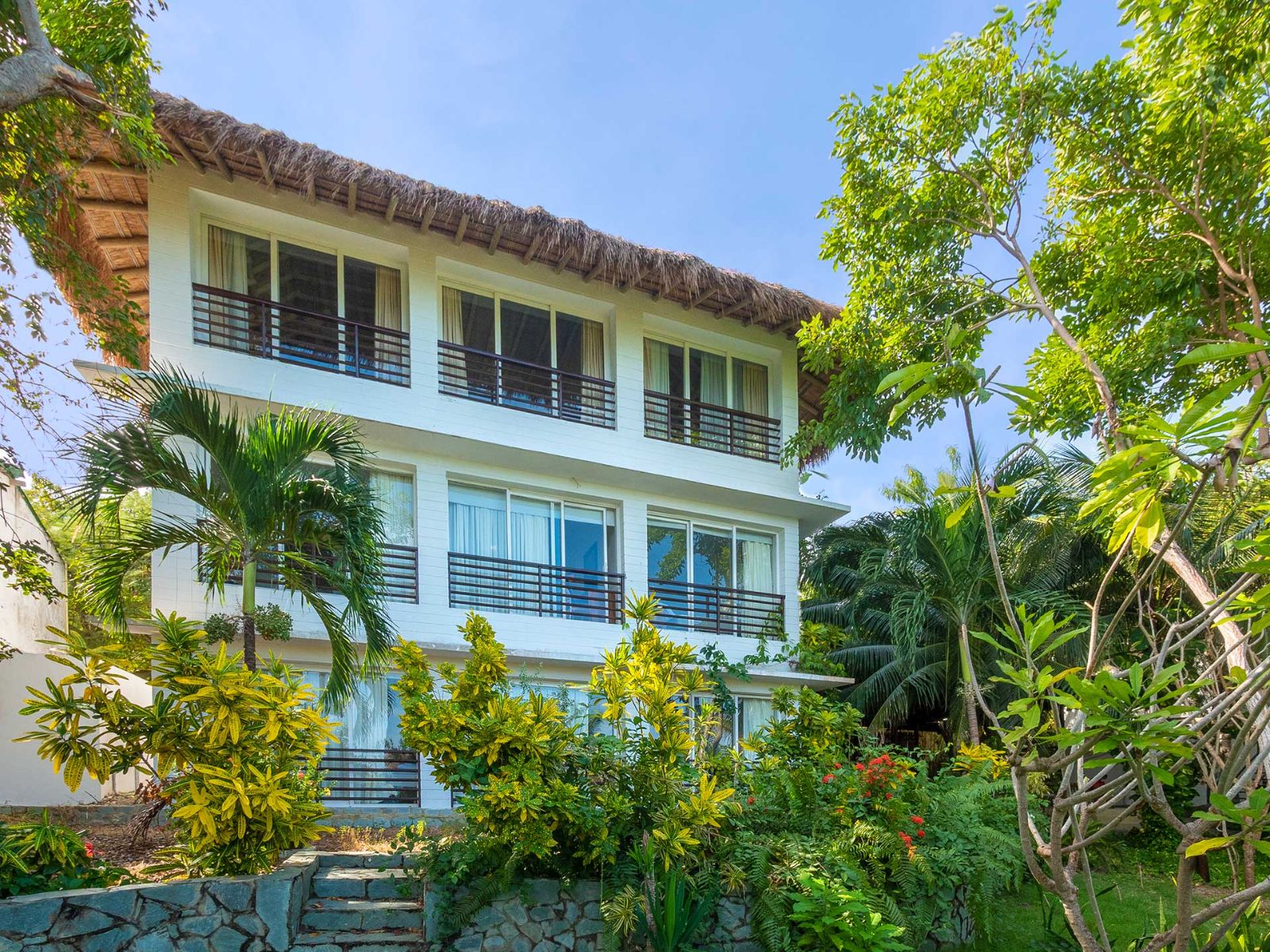 rondreis colombia isla de baru auro hotel by sport baru hotel buitenaanzicht 6