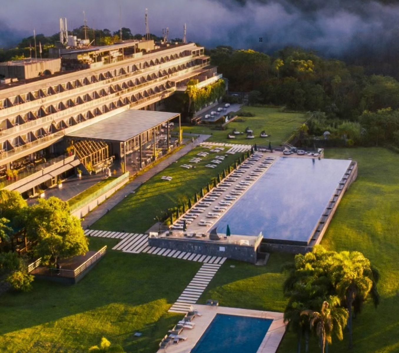 Rondreis Argentinië, Puerto Iguazu, Gran Melia Iguazu, bovenaanzicht hotel