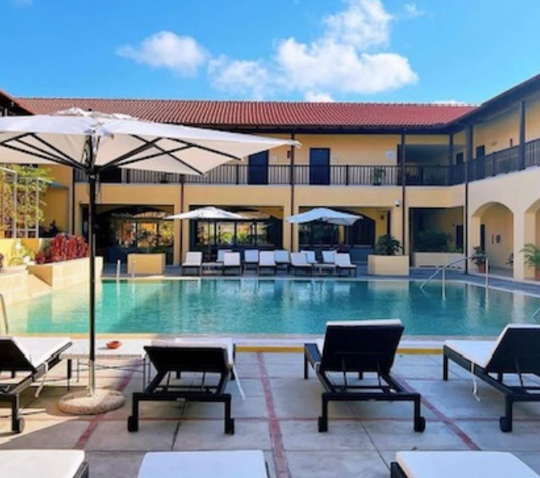 Rondreis-Cuba-Trinidad-Hotel-Mystique-Trinidad-La-Popa-accommodatie-met-zwembad-aspect-ratio-382-420-aspect-ratio-565-500