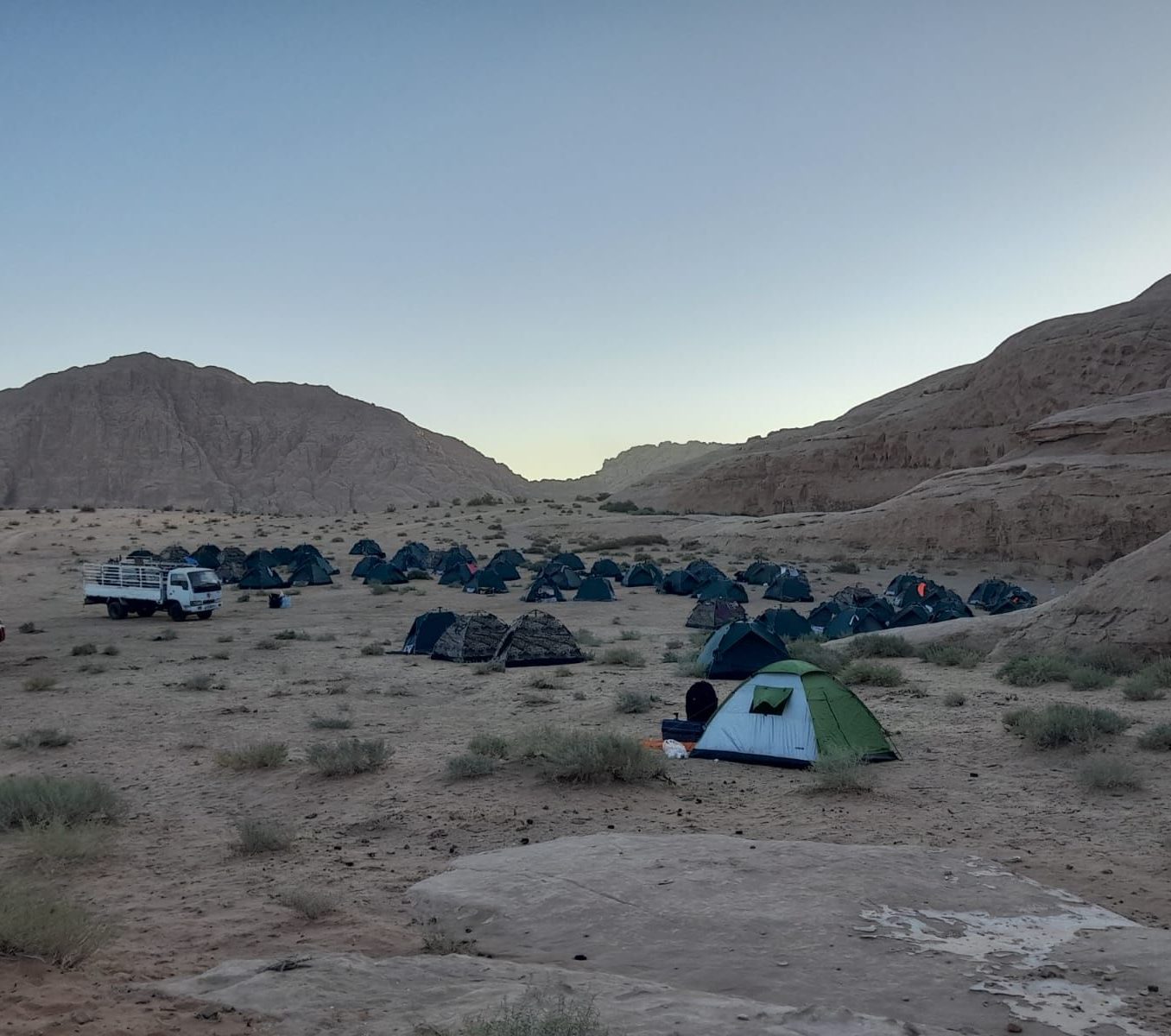 Rondreis Jordanie, Wadi Rum, Wildkamperen, overzicht tenten