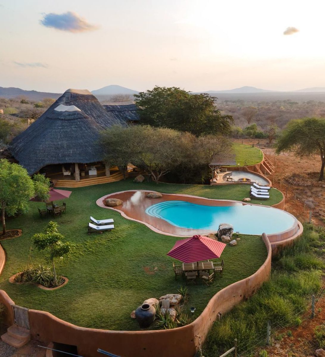 Rondreis Kenia, Tsavo East NP, The Hildana Lodge, zwembad