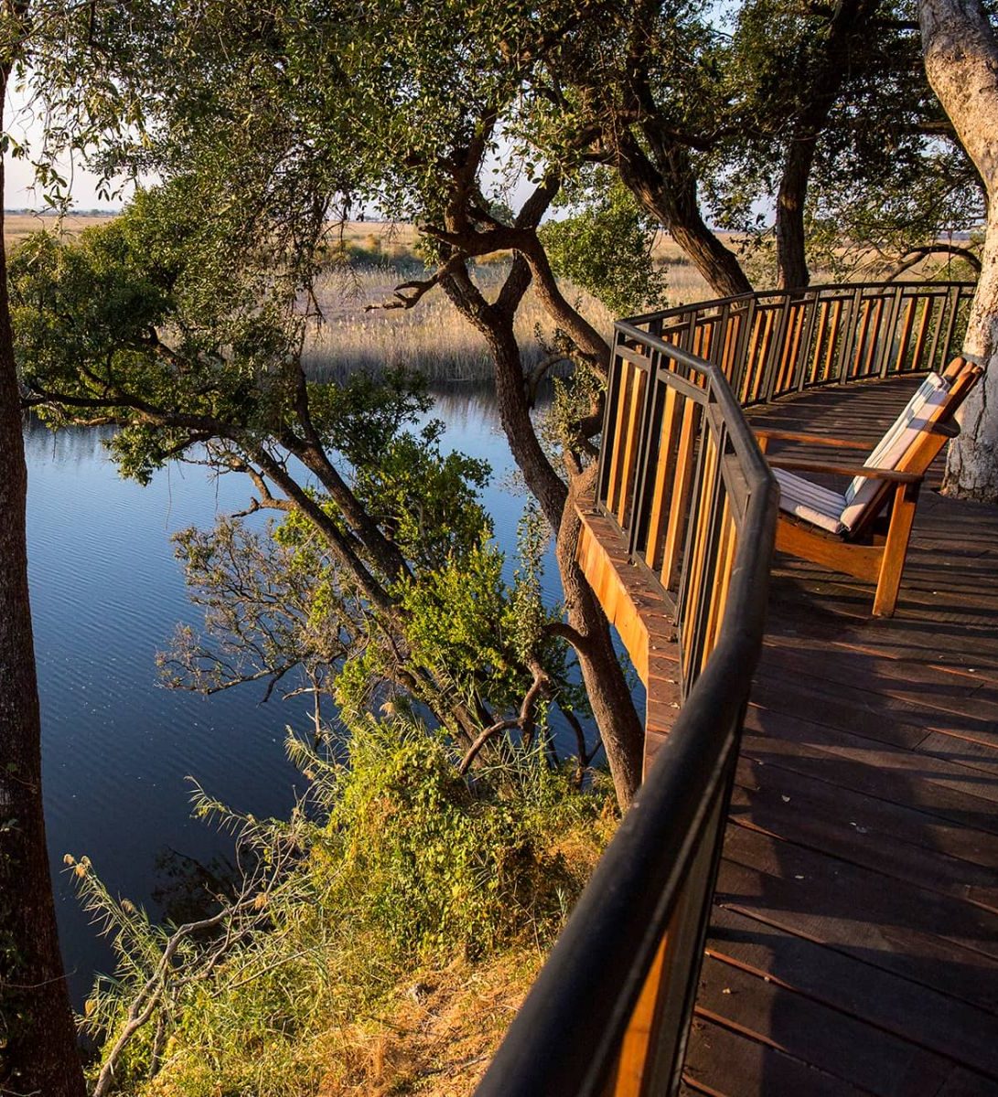 Rondreis Namibië, Caprivi, Namushasha River Lodge, balkon met uitzicht