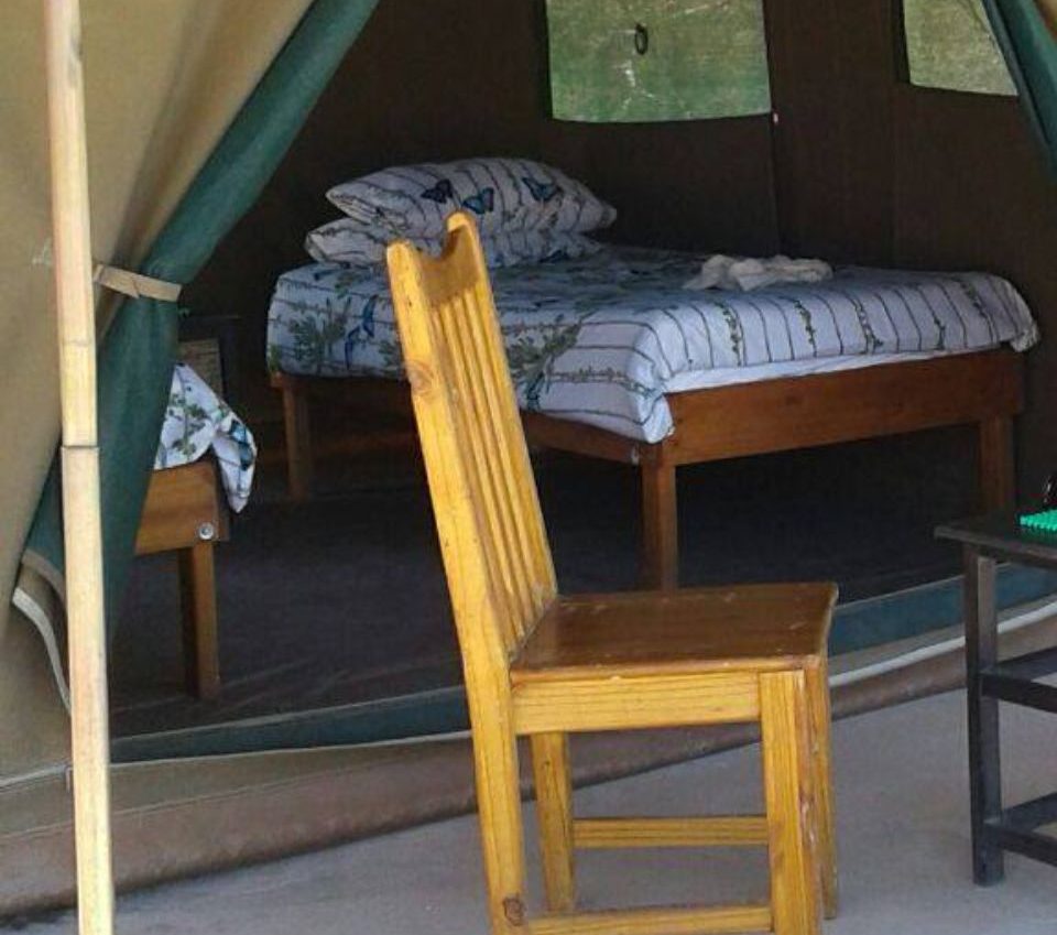 Rondreis Namibië, Damaraland, Aabadi Mountain Camp, buitentent