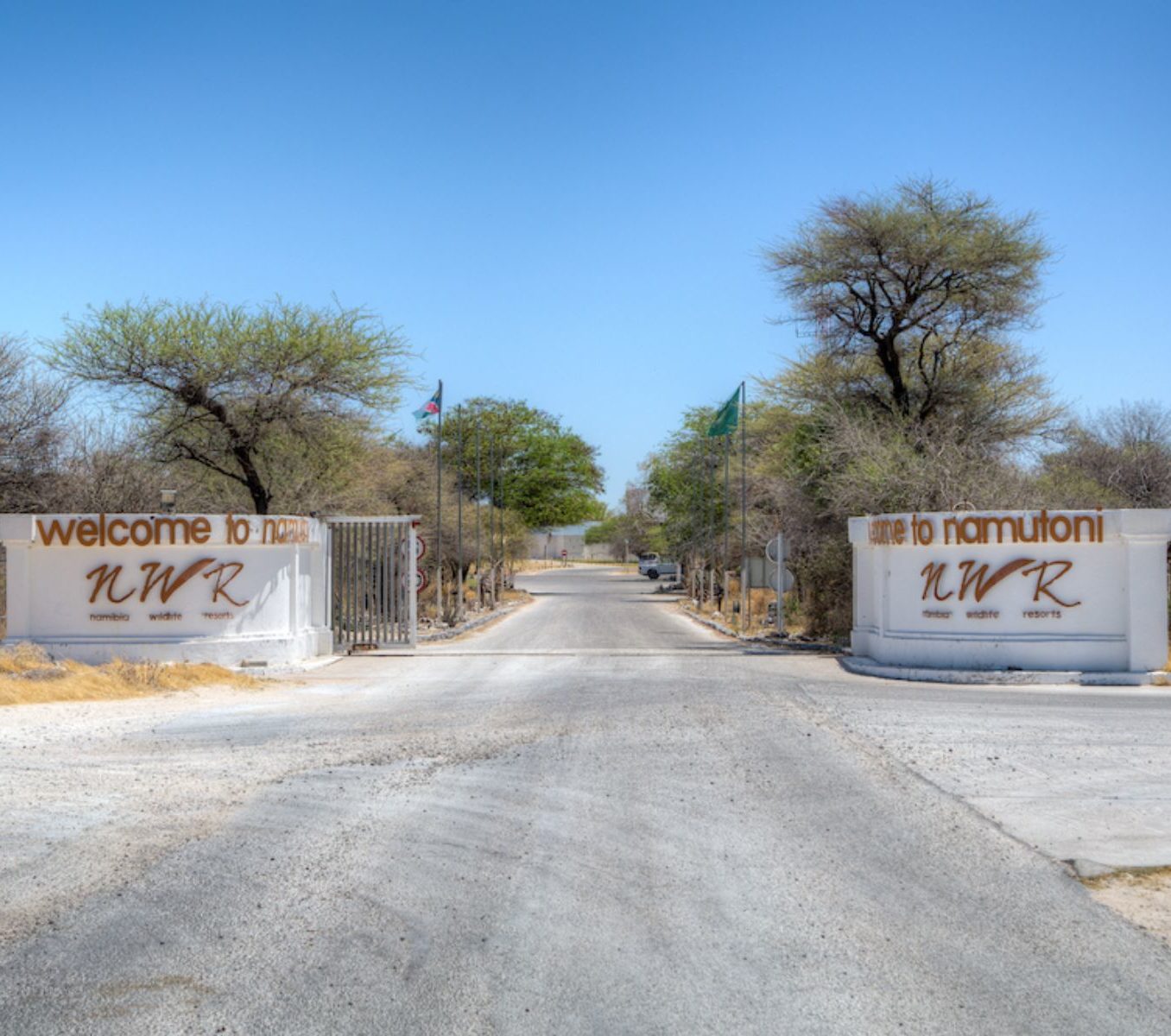 Rondreis Namibië, Etosha NP, Namutoni Rest Camp, ingang camp