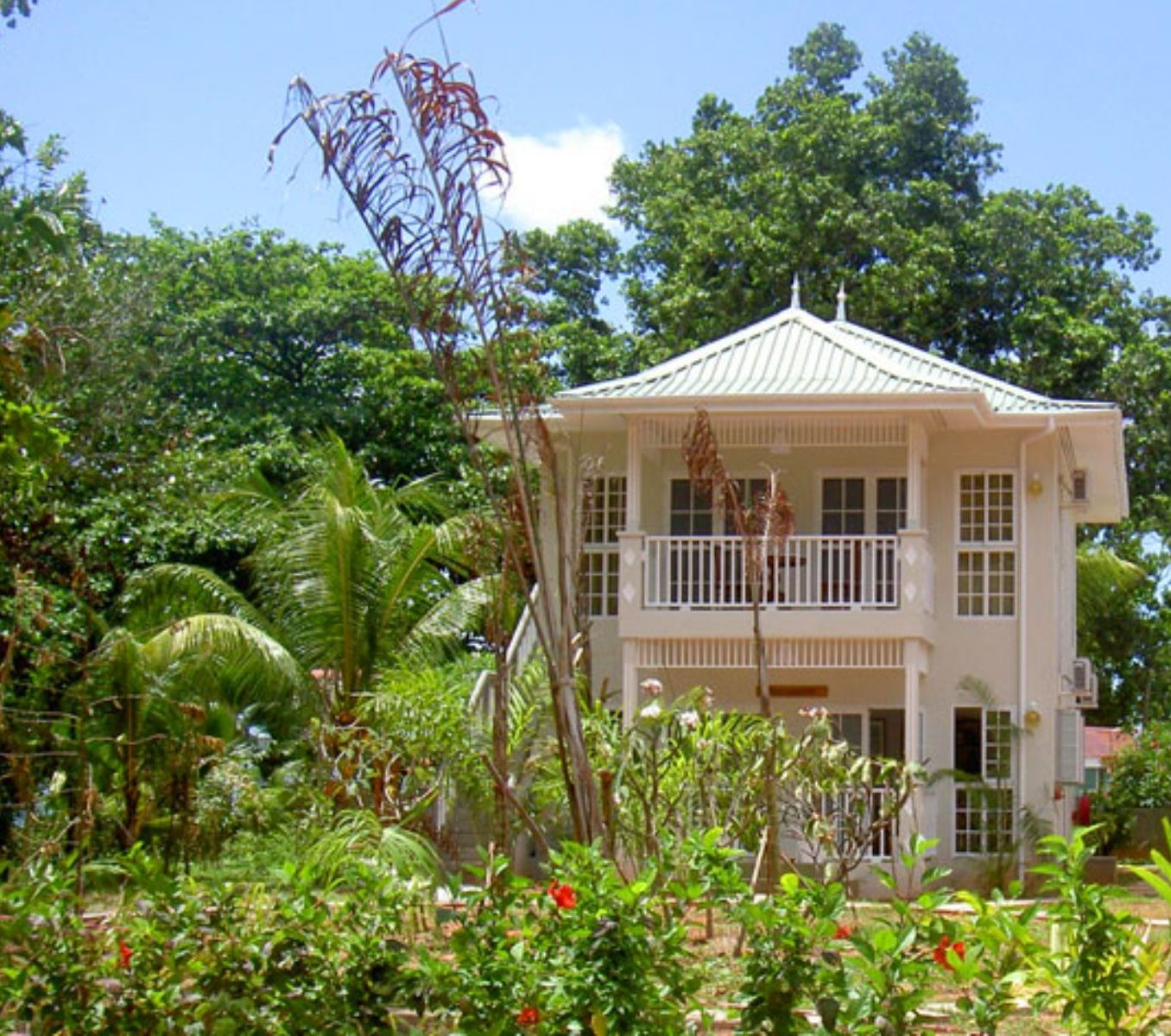 Rondreis Seychellen, Mahé, Bord Mer Villa, buitenaanzicht villa