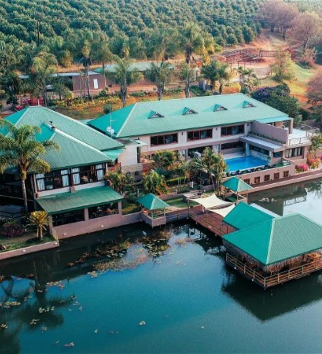 Rondreis Zuid-Afrika, Hazyview, Bambuu Lake Side Lodge, bovenaanzicht lodge