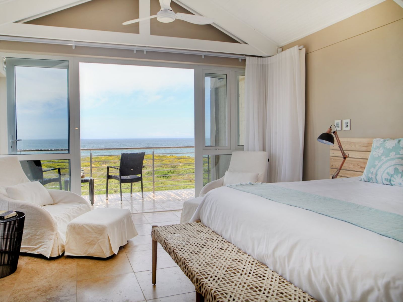 Rondreis Zuid-Afrika, Hermanus, Abalone Lodges, tweepersoonskamer met uitzicht