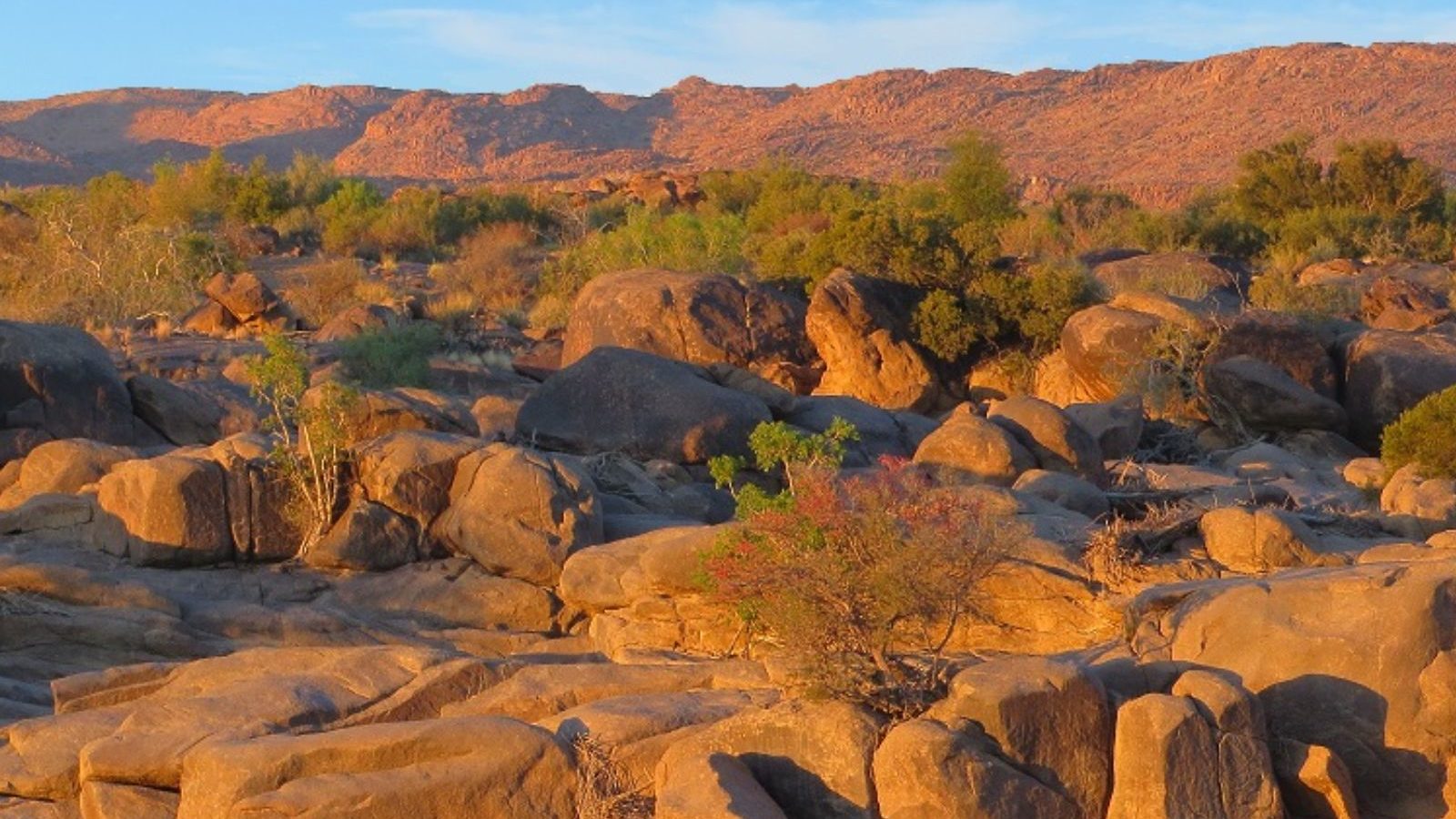 Rondreis Zuid-Afrika, Augrabies Falls NP, stenen en gebergte