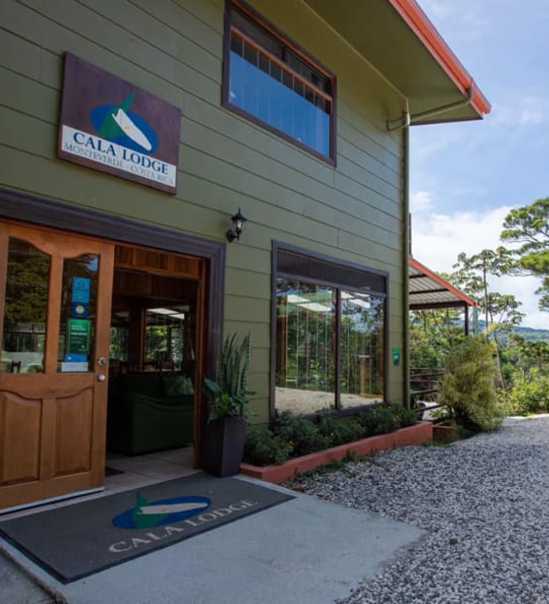 rondreis costa rica, santa elena, cala lodge buitenaanzicht
